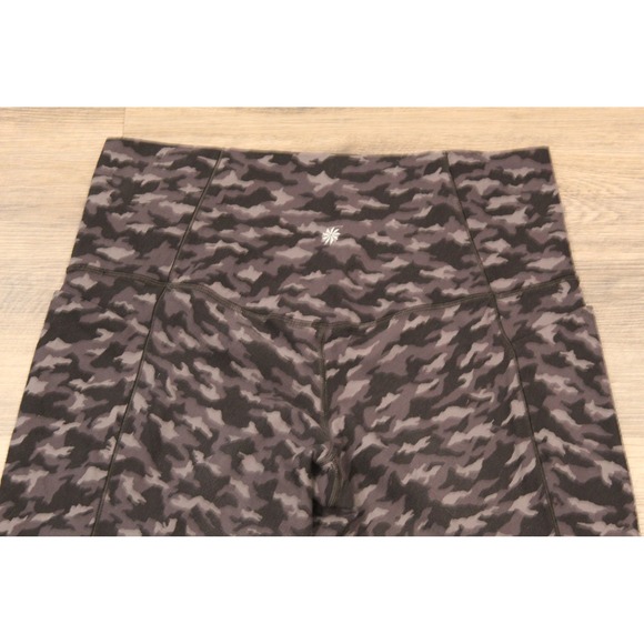 Athleta Salutation Stash Pocket Printed‎ 7/8 Tight Leggings 1X Gray Camo - Picture 8 of 10